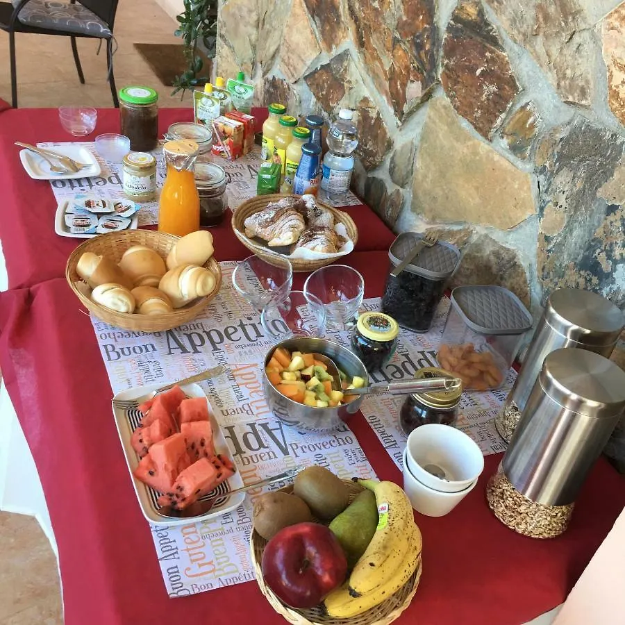 Casa Mariluka Bed & Breakfast Capoterra