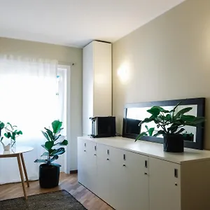 ** Gasthof Flora Inn, Scotti's House - Due Passi In Centro Italien